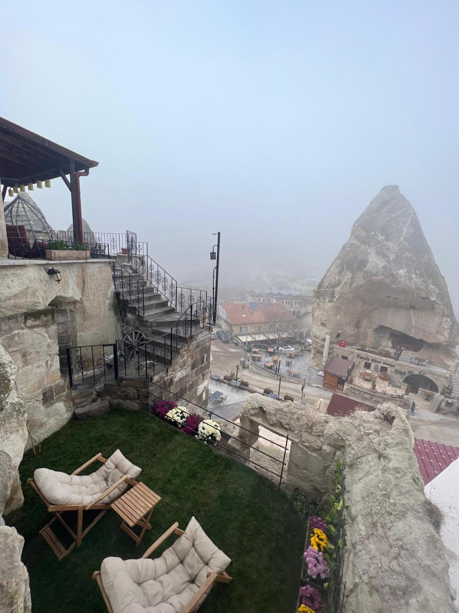 Castle Cave Гьореме