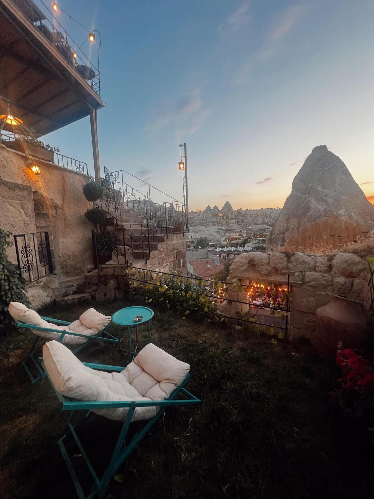 Castle Cave Hotel
