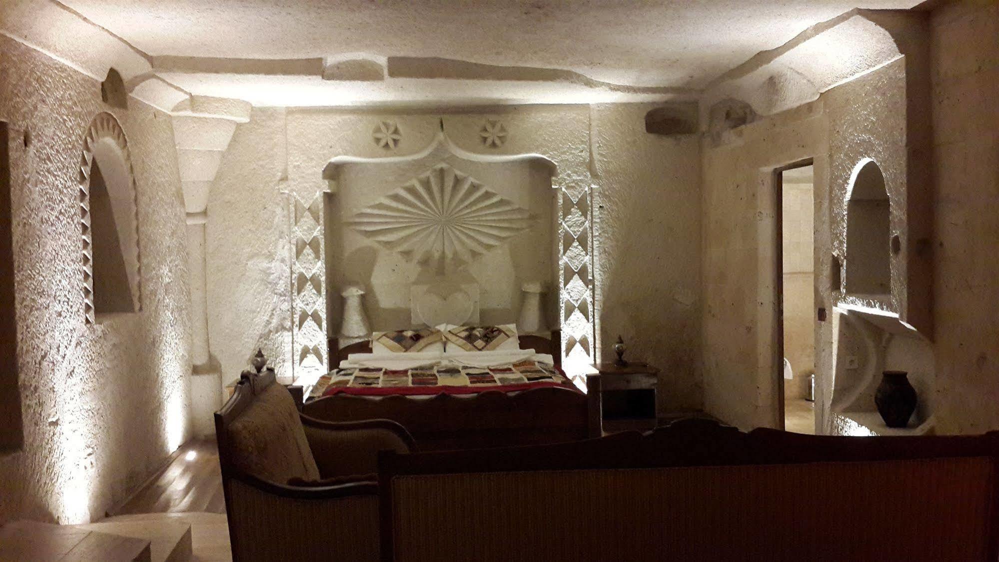 Castle Cave מלון גורמה