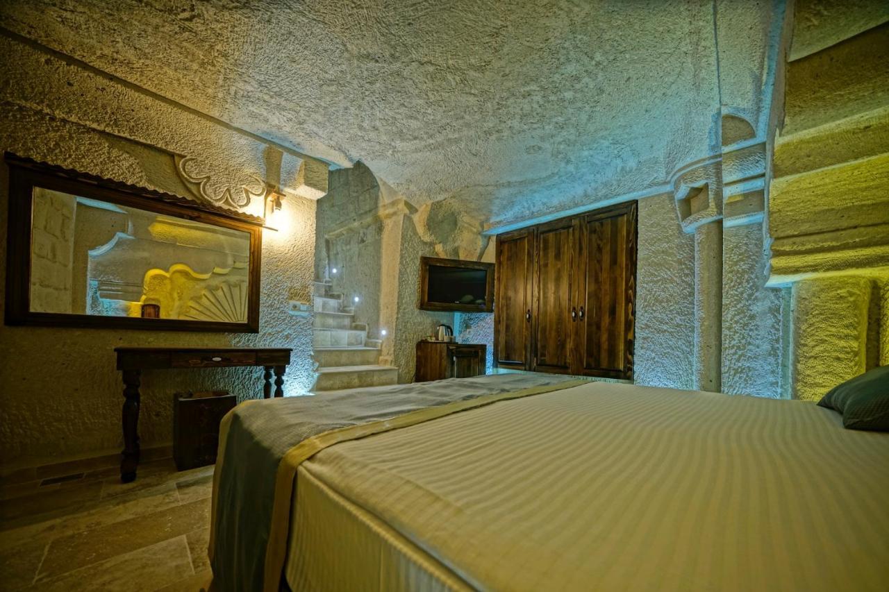 Castle Cave Hotel 2*